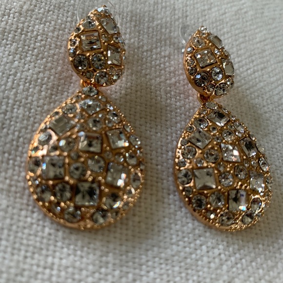 THEIA Teardrop Earrings Crystal Rose Gold - Picture 2 of 4